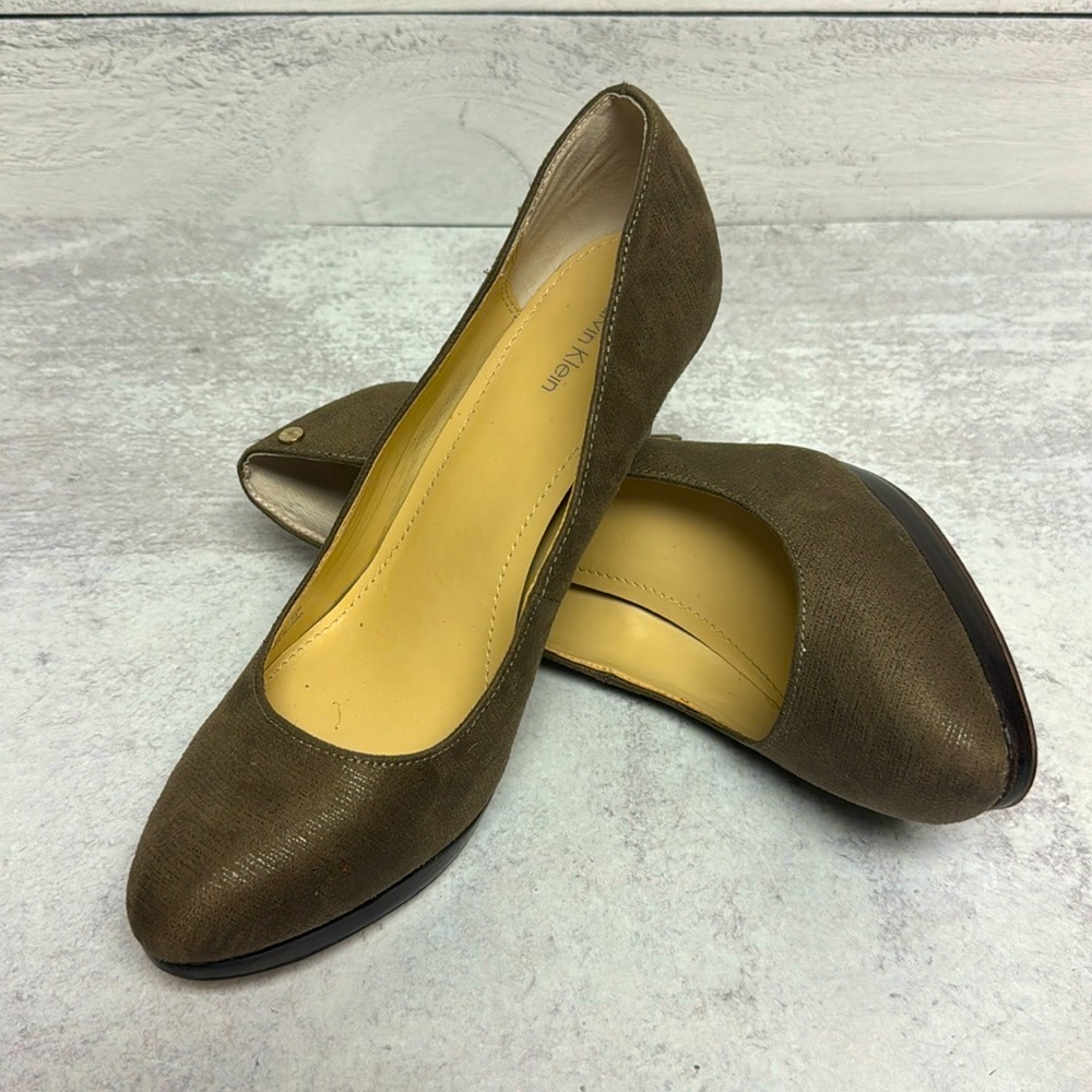 Calvin Klein Heels Size 9 1/2